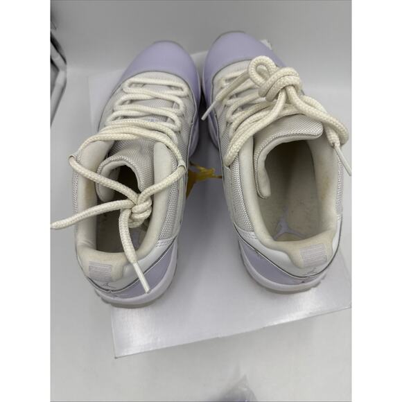 Size 8 - Air Jordan 11 Retro Low Pure Violet W bs923 - Picture 5 of 6